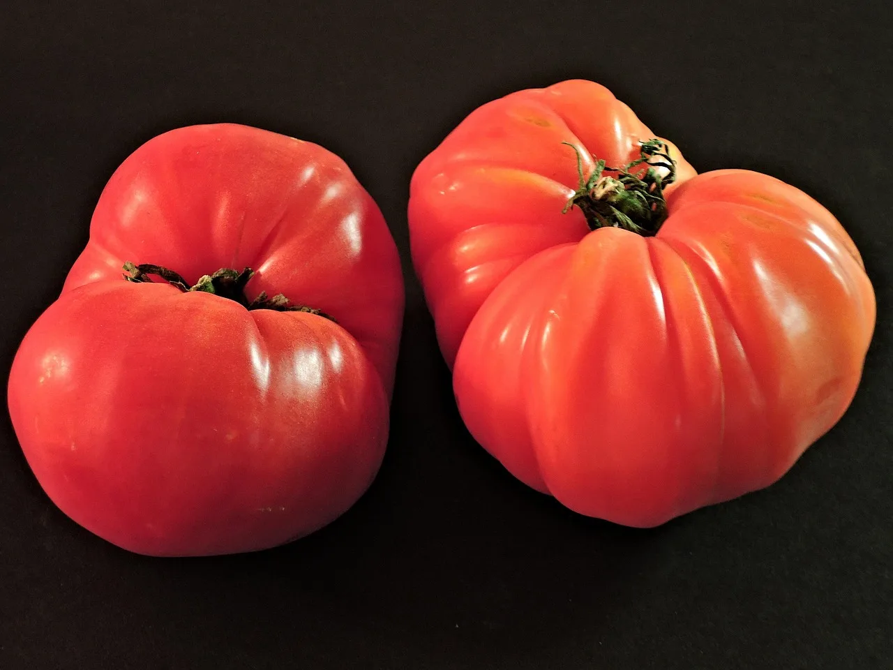 tomatoes, zapotec pleated, heirloom, fresh, seasonal, vegetable fruit, food, heirloom, heirloom, heirloom, heirloom, heirloom. Producer claims compared with what a heritage pantry category can actually support