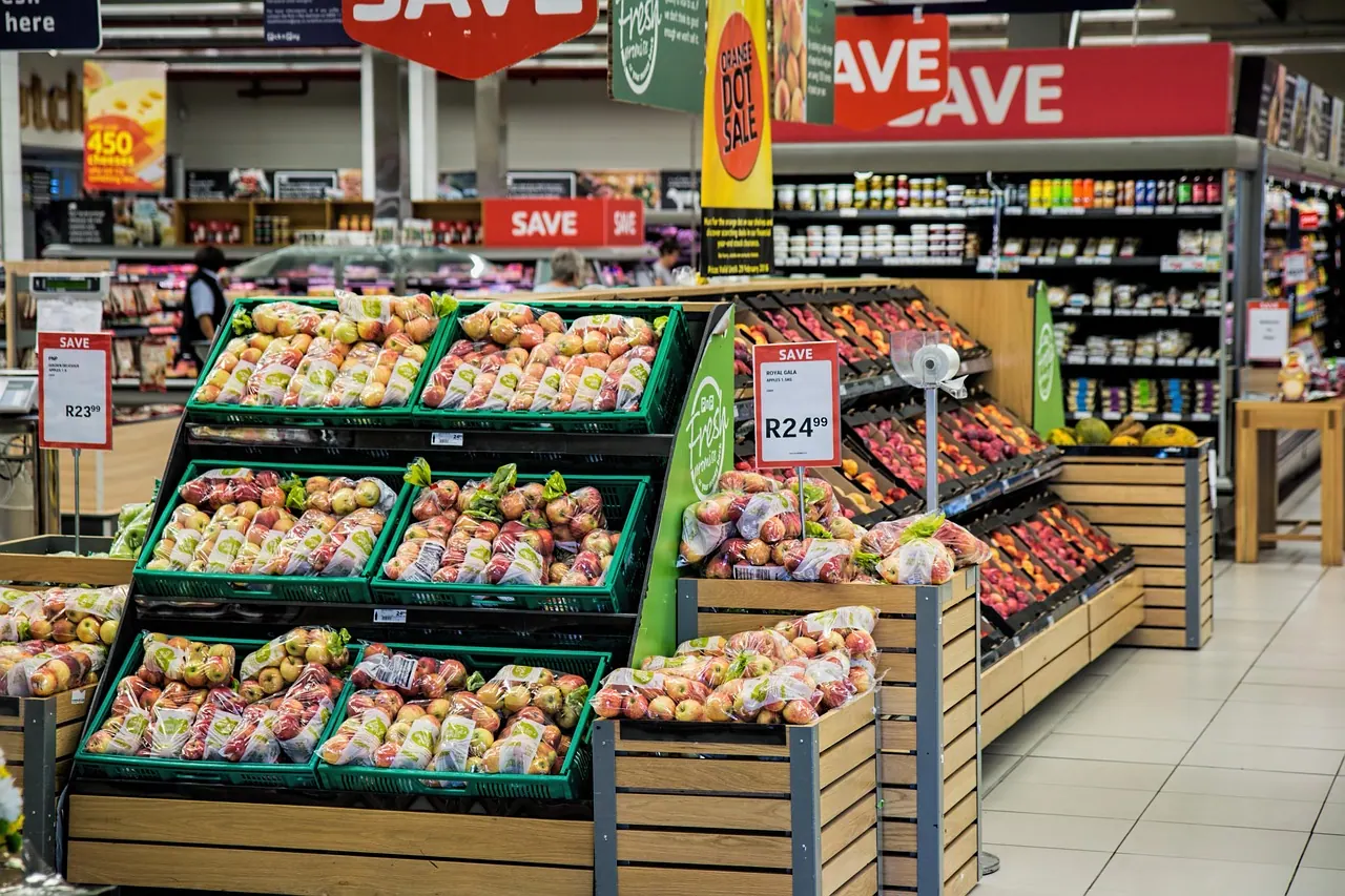 grocery, shopping, supermarket, merchandising, grocery shopping, grocery store, store, shop, food, market, retail, buy, commerce, purchase, products, consumer, consumerism, shelves
