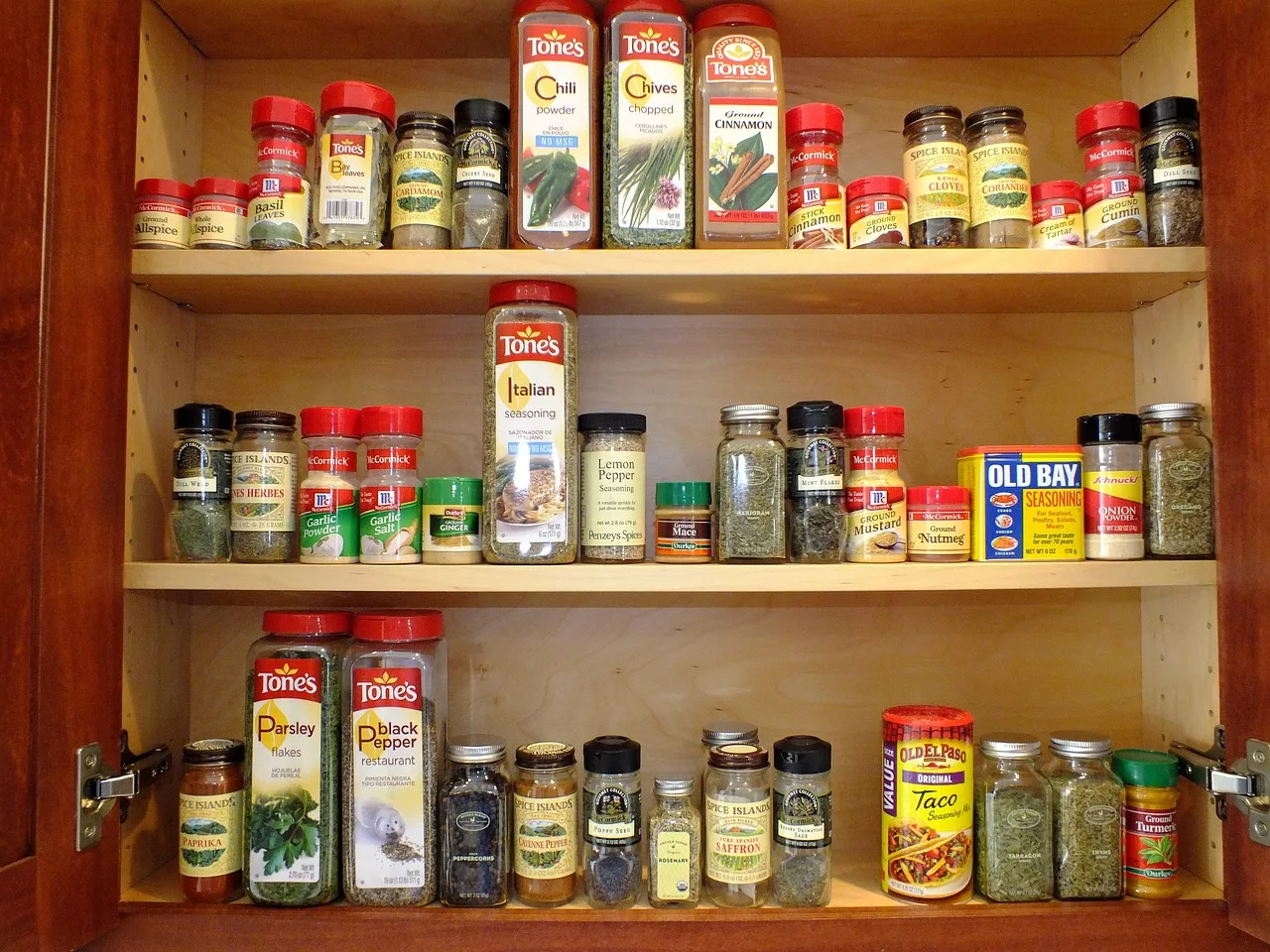 cabinet, spices, orderly, organize, organized, storage, cooking, seasoning, herbs, kitchen, ingredient, brown kitchen, brown cooking, cabinet, cabinet, cabinet, cabinet, cabinet, orderly, orderly, orderly, organized. Pantry tasting methods storage for regional foods
