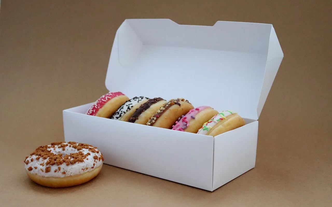 doughnuts, box, box of doughnuts, sweets, pastries, bakery, desserts, packaging, carton box, treats, food, food photography, doughnuts, doughnuts, doughnuts, doughnuts, doughnuts, box, carton box. Regional food subscriptions: check the terms first