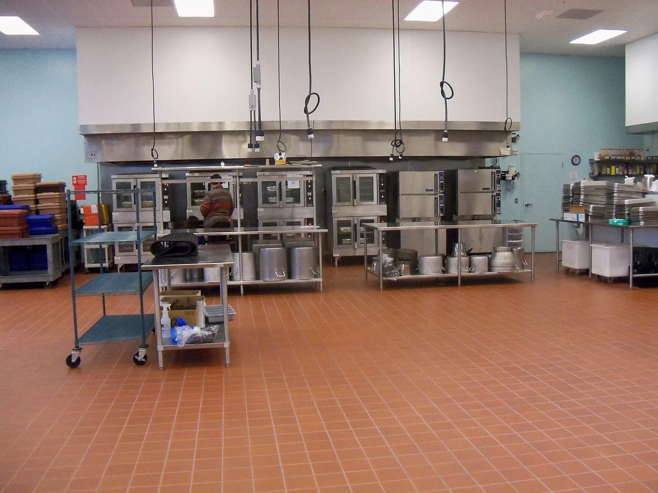 commercial kitchen, food processing, kitchen, restaurant kitchen, restaurant, culinary, cooking, working, professional kitchen, commercial kitchen, commercial kitchen, commercial kitchen, commercial kitchen, commercial kitchen. Build, share or co-pack: how small specialty foods brands get made